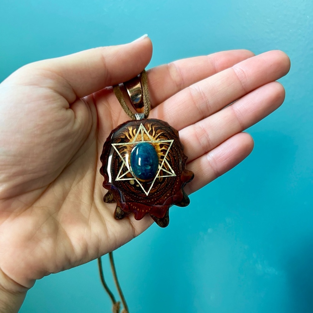 Third Eye Pinecone Pendant – Blue Lapis Lazuli & Silver Merkaba (Large)